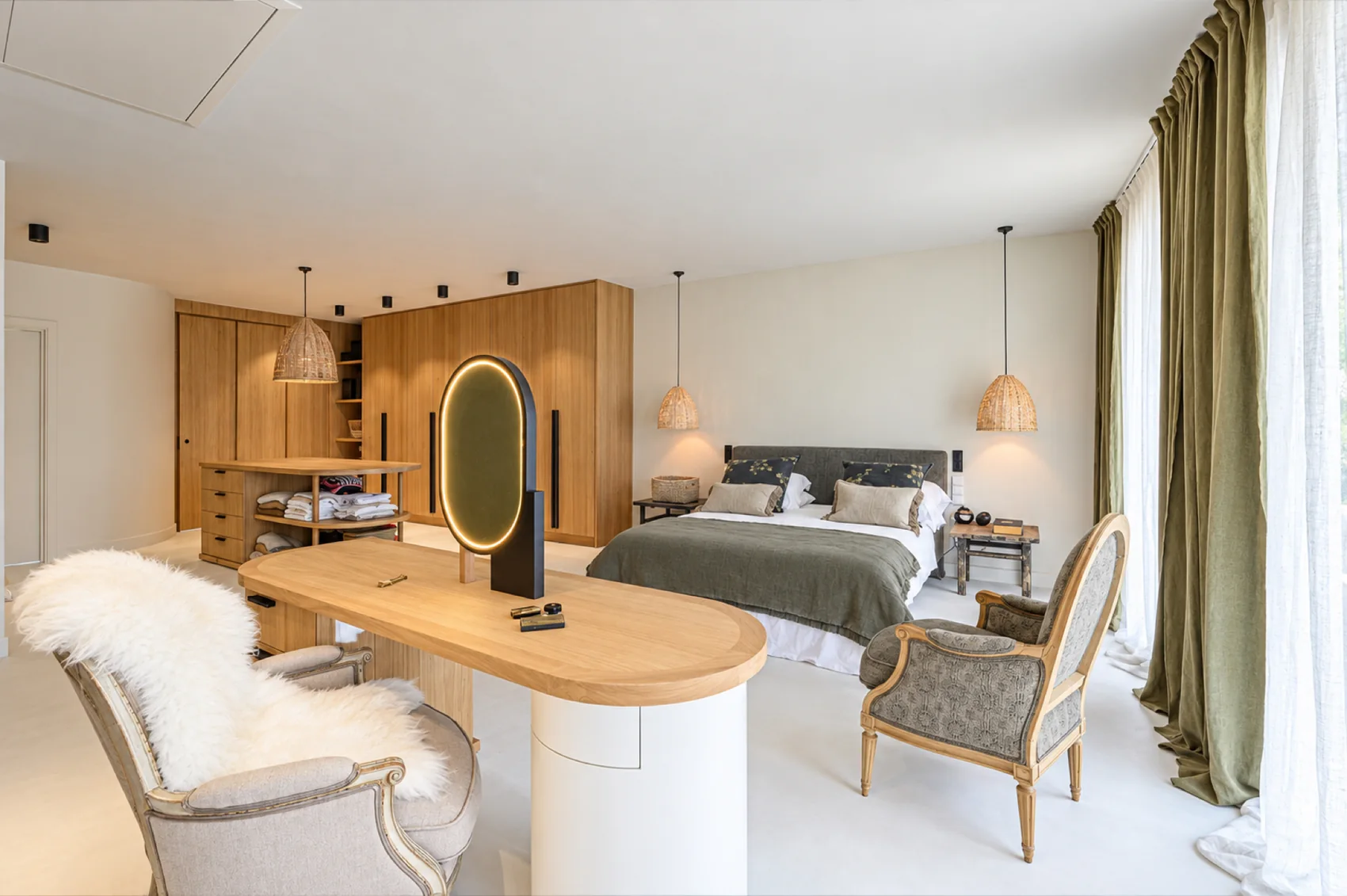 Suite — chambre et mobilier sur mesure